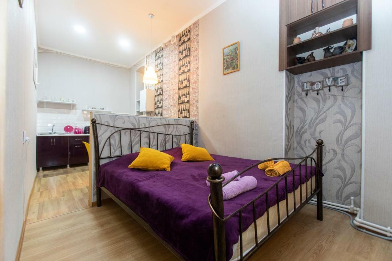 Minimalist Studio Walking Distance To City Centre Apartment Tbilisi Exterior photo